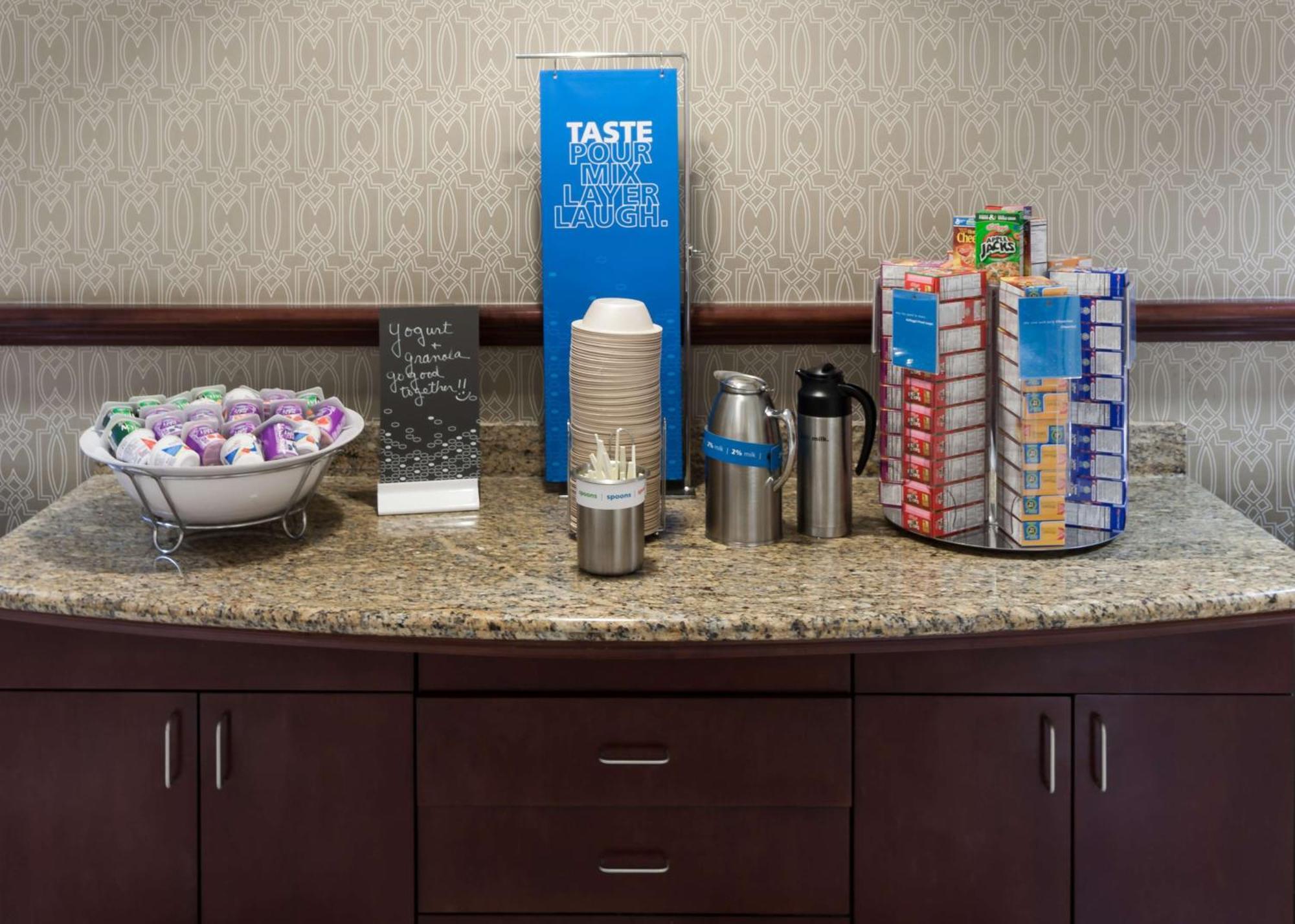 Hampton Inn & Suites Westford-Chelmsford Εξωτερικό φωτογραφία