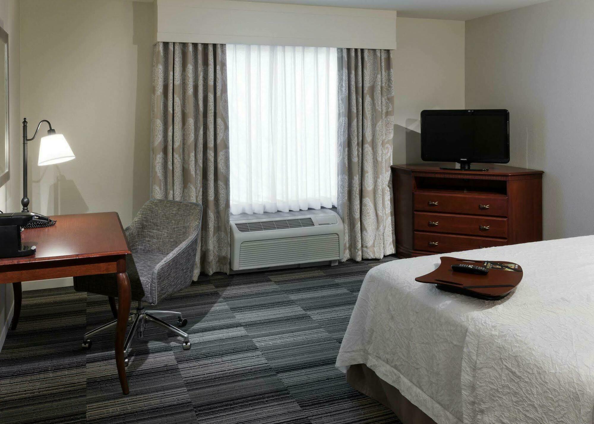 Hampton Inn & Suites Westford-Chelmsford Εξωτερικό φωτογραφία